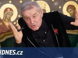 Vyřaďte Spartu a zvýším platy, slíbil Becali z FCSB. Kvůli posile vyškrtl hráče