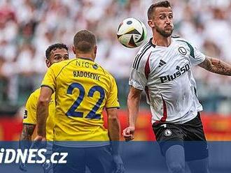 Fotbalisté Legie Varšava s Pekhartem postoupili v Konferenční lize