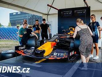 Praha vítala formuli 1. Lidé viděli legendární vůz, říká Coulthard