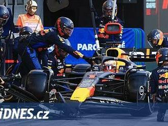 Formule 1 se vrací po pauze. Ukončí Verstappen doma čekání na vítězství?