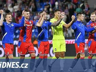 Plzeň - Hearts 1:0, dlouhé bezzubé obléhání, rozhodl vlastní gól v závěru