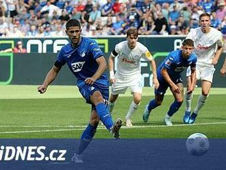 ONLINE: Hložkova premiéra trvala hodinu, Hoffenheim doma vede