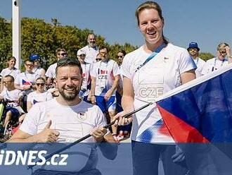 Koulařské duo na scéně. Vlajkonoši na paralympiádě budou Kisý a Luxová