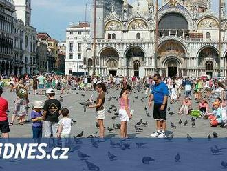 Italská vláda chce navýšit daň pro turisty. Nejsme bankomaty, bouří se hoteliéři