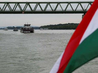 V Budapešti počas búrky voda strhla trojicu mladých ľudí do Dunaja