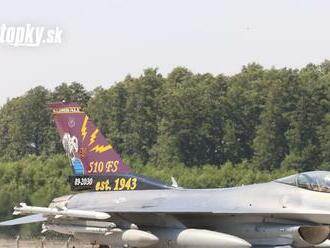 Prvé dve stíhačky F-16 priletia na Slovensko v pondelok: Slávnostný ceremoniál sa uskutoční na letisku Kuchyňa