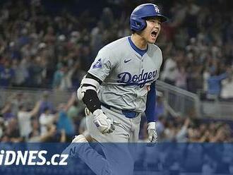 Rekord Ohtaniho:  50 homerunů a 50 ukradených met v jedné sezoně MLB