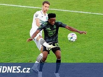 Karviná - Jablonec 1:0, výhru zajistil už po dvaceti minutách z dorážky Vecheta