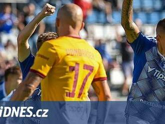 Olomouc - Dukla 2:1, dvě červené i další góly Klimenta, Řezníček jen snížil