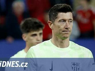 Barcelona v lize poprvé prohrála. Od Osasuny dostala čtyři góly