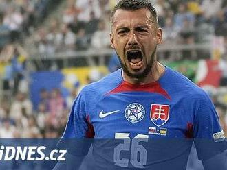 Slávista Schranz opustil sraz slovenské reprezentace, má potíže s kolenem