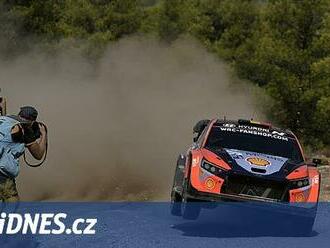 Rallye Akropolis po druhé etapě vede Neuville a může zvýšit náskok v MS