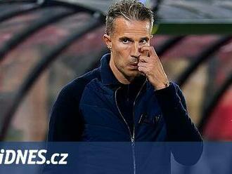 Drsné. Van Persie v roli začínajícího kouče prohrál v nizozemské lize 1:9