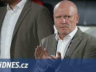 Hašek zůstává koučem fotbalistů. Za debakl v Gruzii slyšel velkou kritiku