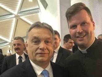 Sex, video a pokrytectvo. Orbán maže zmienky na pokleslého kňaza