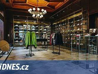 Teniskový hattrick. Český Footshop otevře doma i za hranicemi kamenné prodejny