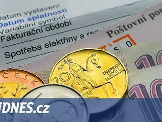 Dodavatelé energií zveřejnili tarify na topnou sezonu, ČEZ zlevní od ledna