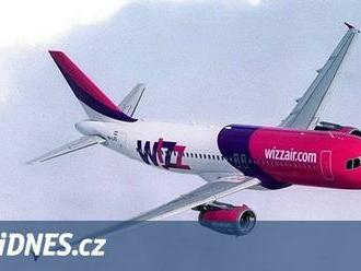 Zdarma nic nedáváme, vzkázal Wizz Air cestujícím. Ani vodu na dlouhých letech