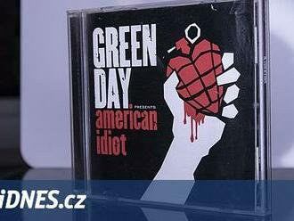 American Idiot. Za nečekaným úspěchem Green Day stály ukradené pásky