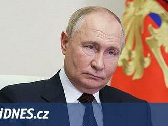 Putin se bojí použít jaderné zbraně, má moc rád svůj život, míní Zelenskyj