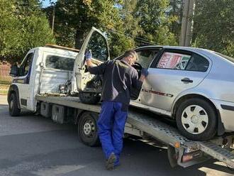 S vrakmi urobili v Ružomberku krátky proces. Radnica avizuje, že ešte neskončila. Ako postupujú iné mestá?