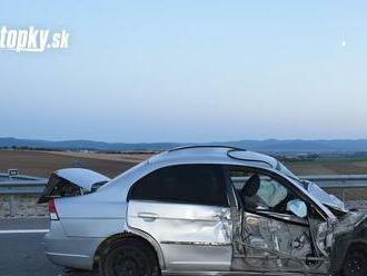 Tragická zrážka auta s kamiónom! 39-ročný vodič nemal šancu prežiť: FOTO Auto ostalo na šrot