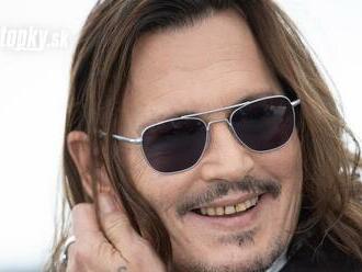 Minulý rok šokoval OTRASNÝMI ZUBAMI a teraz... Johnny Depp má NOVÝ CHRUP!