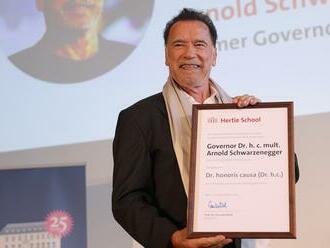 Obrovská pocta: Schwarzenegger dostal čestný doktorát! V tejto oblasti urobil veľké veci