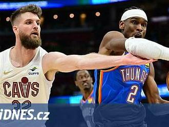 Souboj konferenčních lídrů psal historii NBA. Uspěl v něm Cleveland