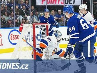 Kämpf byl mezi střelci Toronta, Mrázek se chystá na Winter Classic