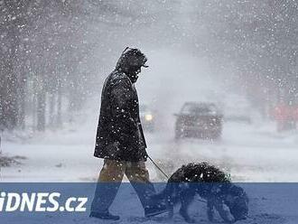 Meteorologové varují pro druhou polovinu týdne před ledovkou. Přijít má sníh